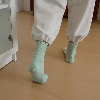 Носки средней трубы Противоскользящие трикотажные зимние носки с защитой лодыжки Большая эластичность Толстые мягкие женские носки средней трубки для погоды