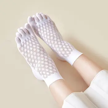 Удобные впитывающие пот Бархат Ледяной Шелк Однотонный Хлопок Женщины Чулочно-носочные изделия Тонкие носки Дышащие носки с пятью пальцами