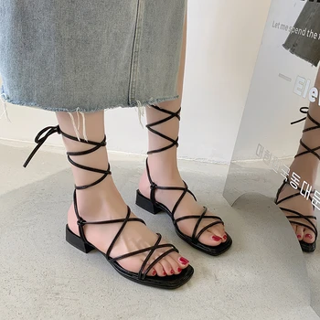Винтажные сексуальные удобные простые сандалии на шнуровке с открытым носком для женщин 2023 Новая летняя студенческая квадратная римская женская обувь